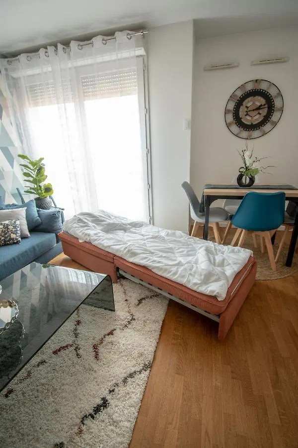 Appartement Chic Avec Parking Gratuit A Paris Gentilly Lägenhet