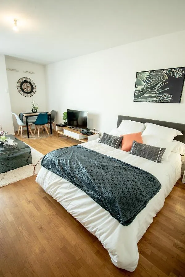 Lägenhet Appartement Chic Avec Parking Gratuit A Paris Gentilly