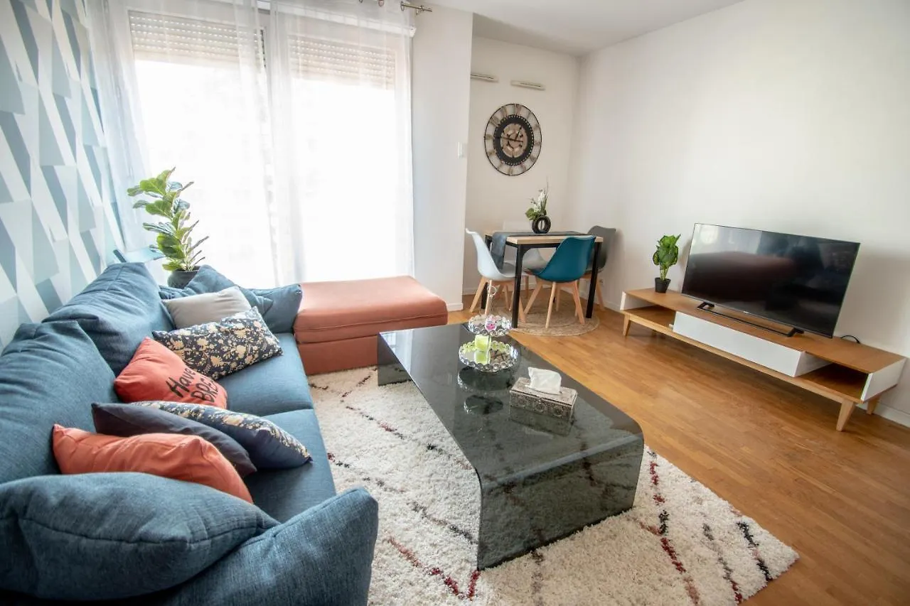 Appartement Chic Avec Parking Gratuit A Paris Gentilly Frankrike